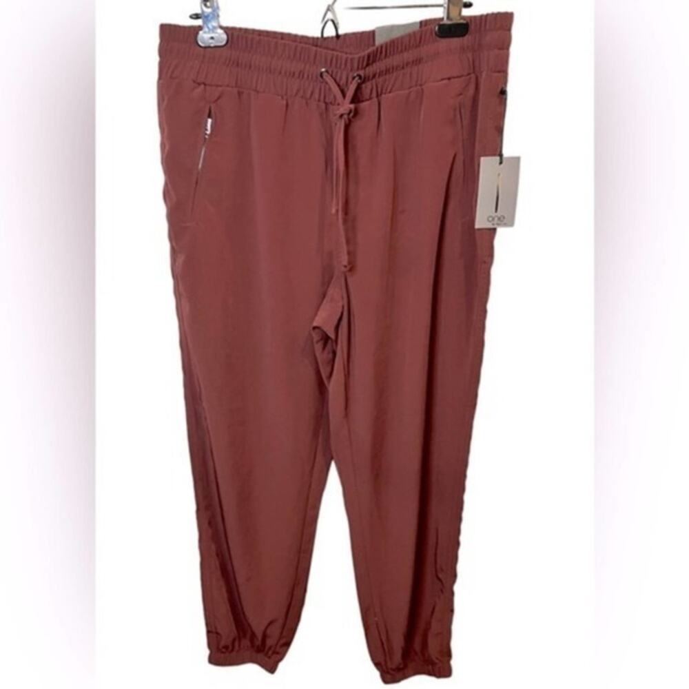 One By‎ Chapter One Joggers Size L NWT
